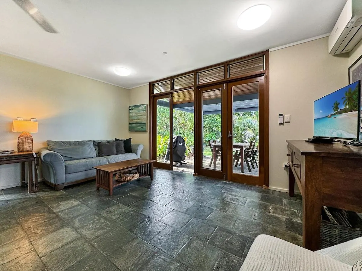 Apartment Wongalinga Beachfront Apt 2 Mission Beach