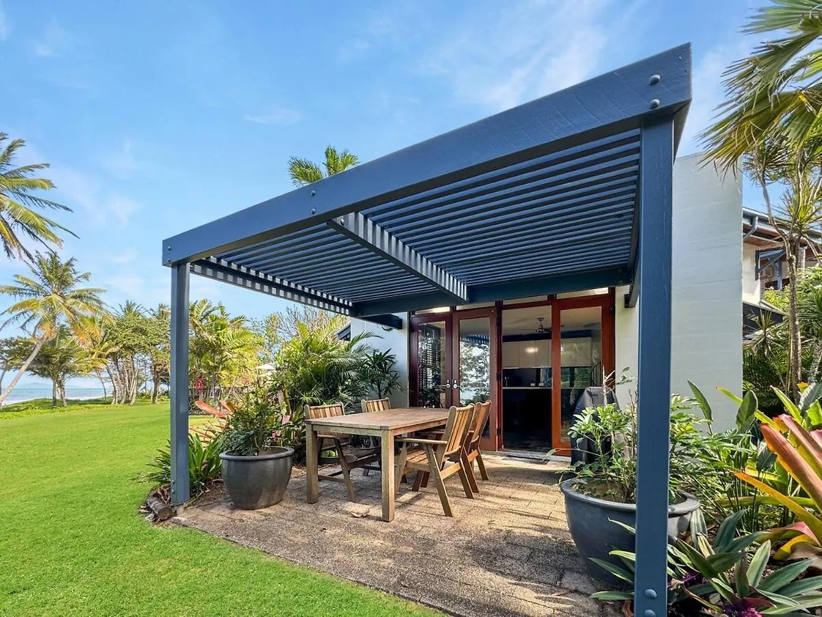 Wongalinga Beachfront Apt 2 Mission Beach Australia