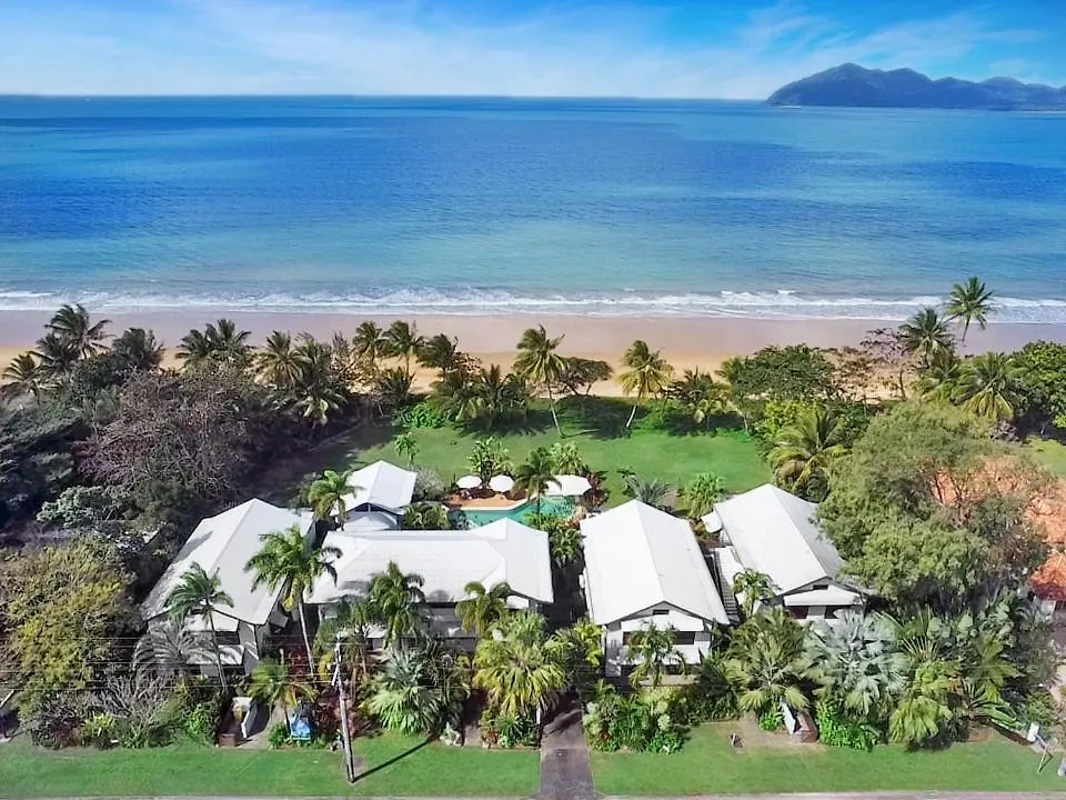 Wongalinga Beachfront Apt 2 Mission Beach Apartment